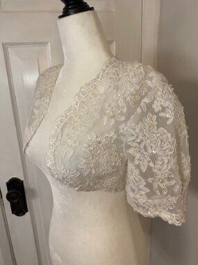 Wedding White sequin, Bead & Lace bolero jacket cover up XS 0.